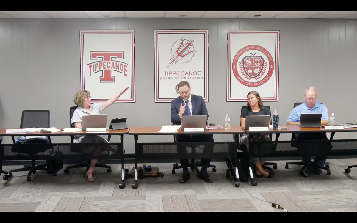 Ohio School Board Member Under Fire For Nazi Salute Mid Meeting The Independent 